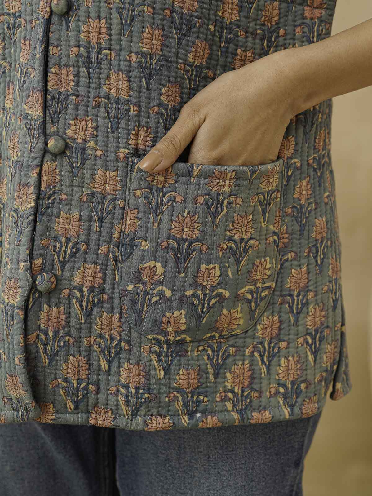 Cotton Printed Sleeveless Quilted Jacket Grey Booty