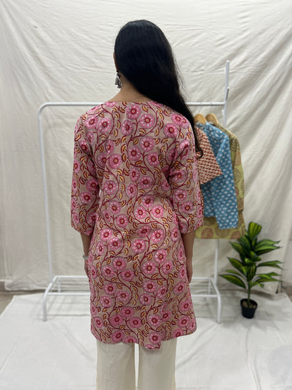 Knee length kurta peach - Goodhand