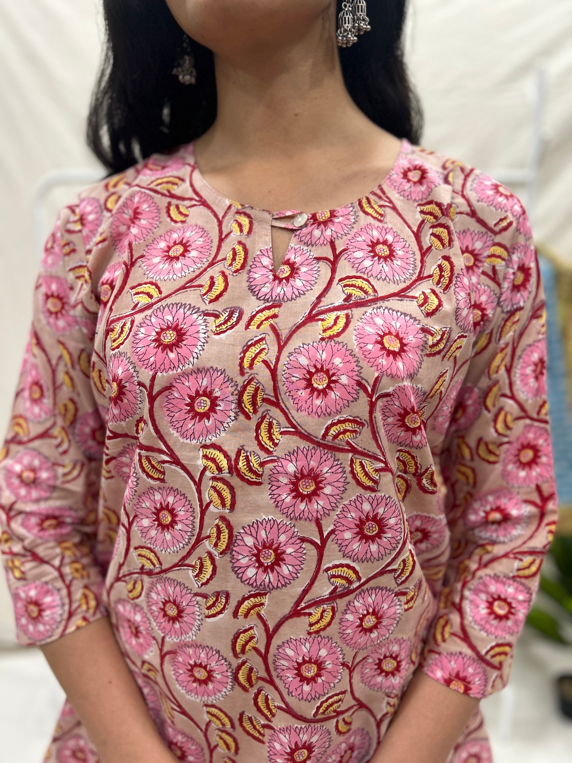 Knee length kurta peach - Goodhand