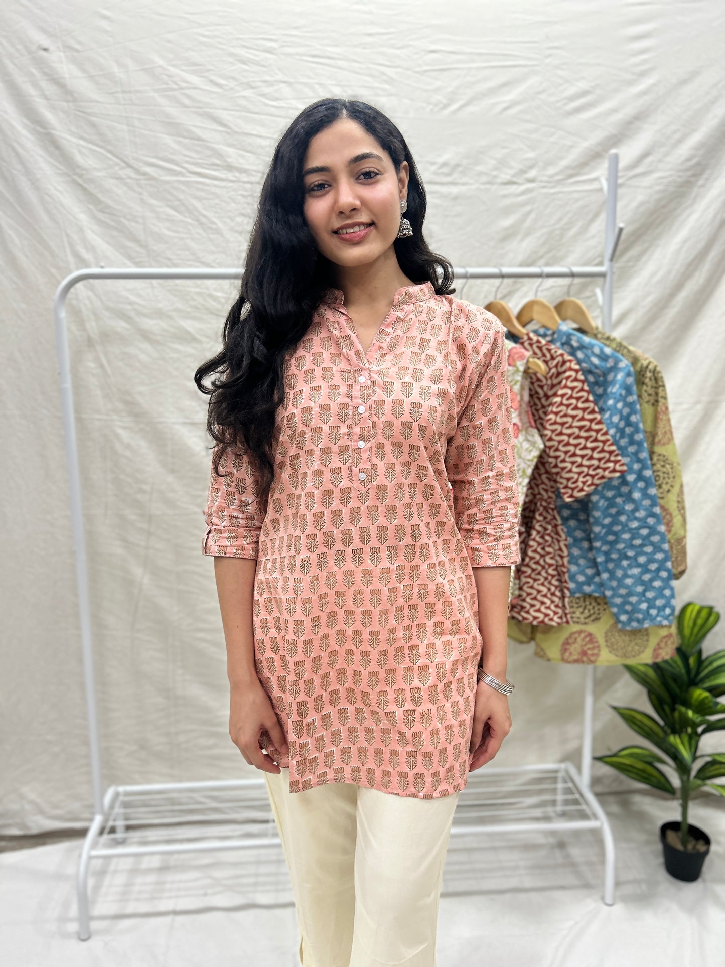 Short kurti Peach - Goodhand