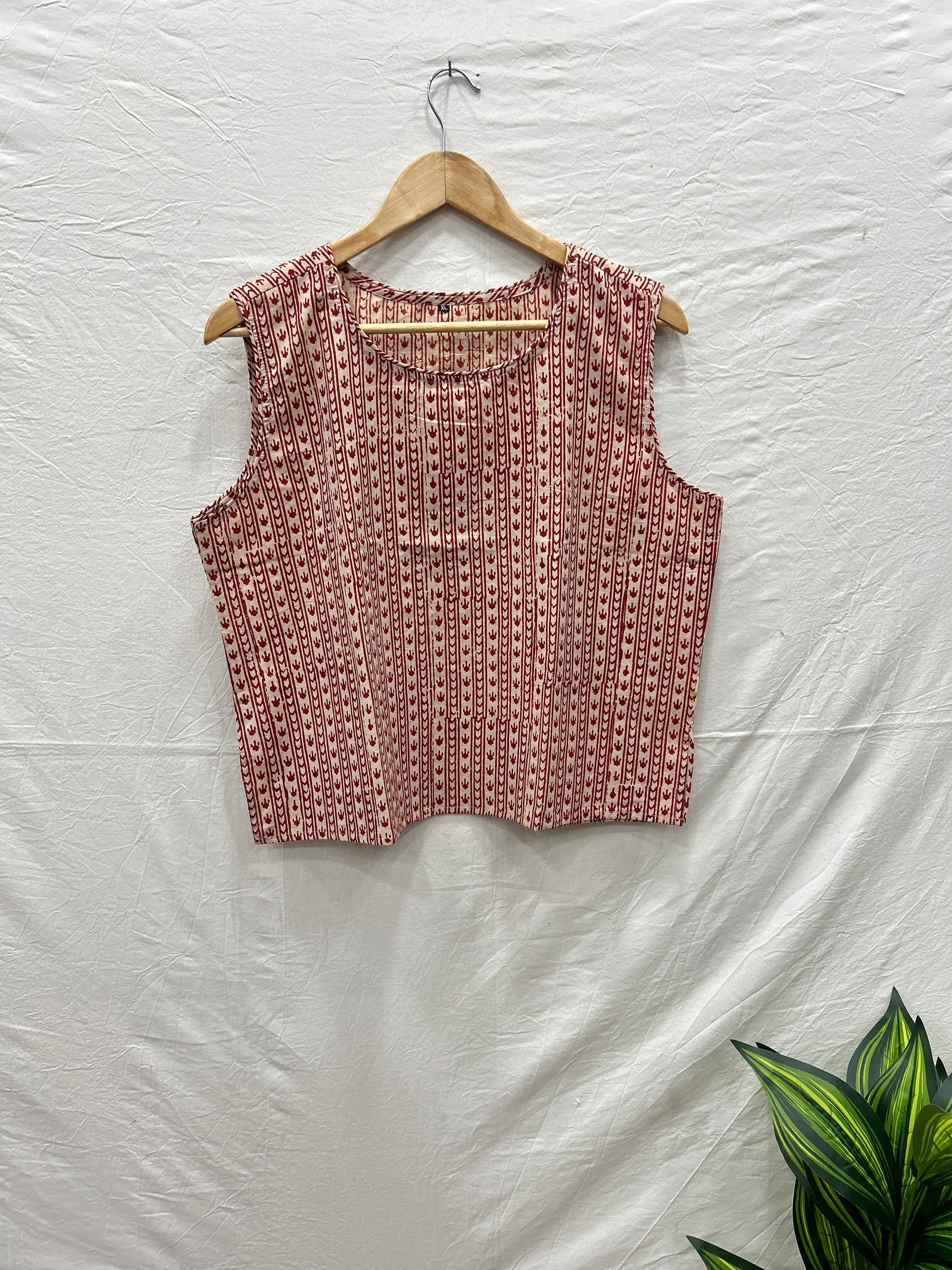 Sleevless Top Red - Goodhand