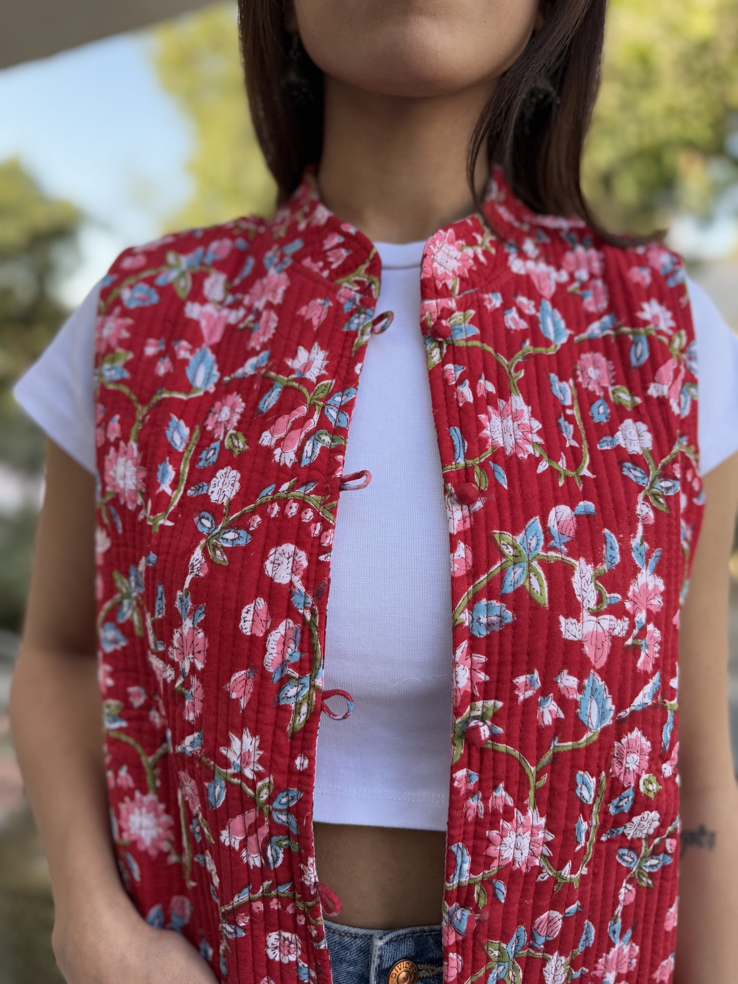 Cotton Printed Sleeveless Quilted Jacket Red