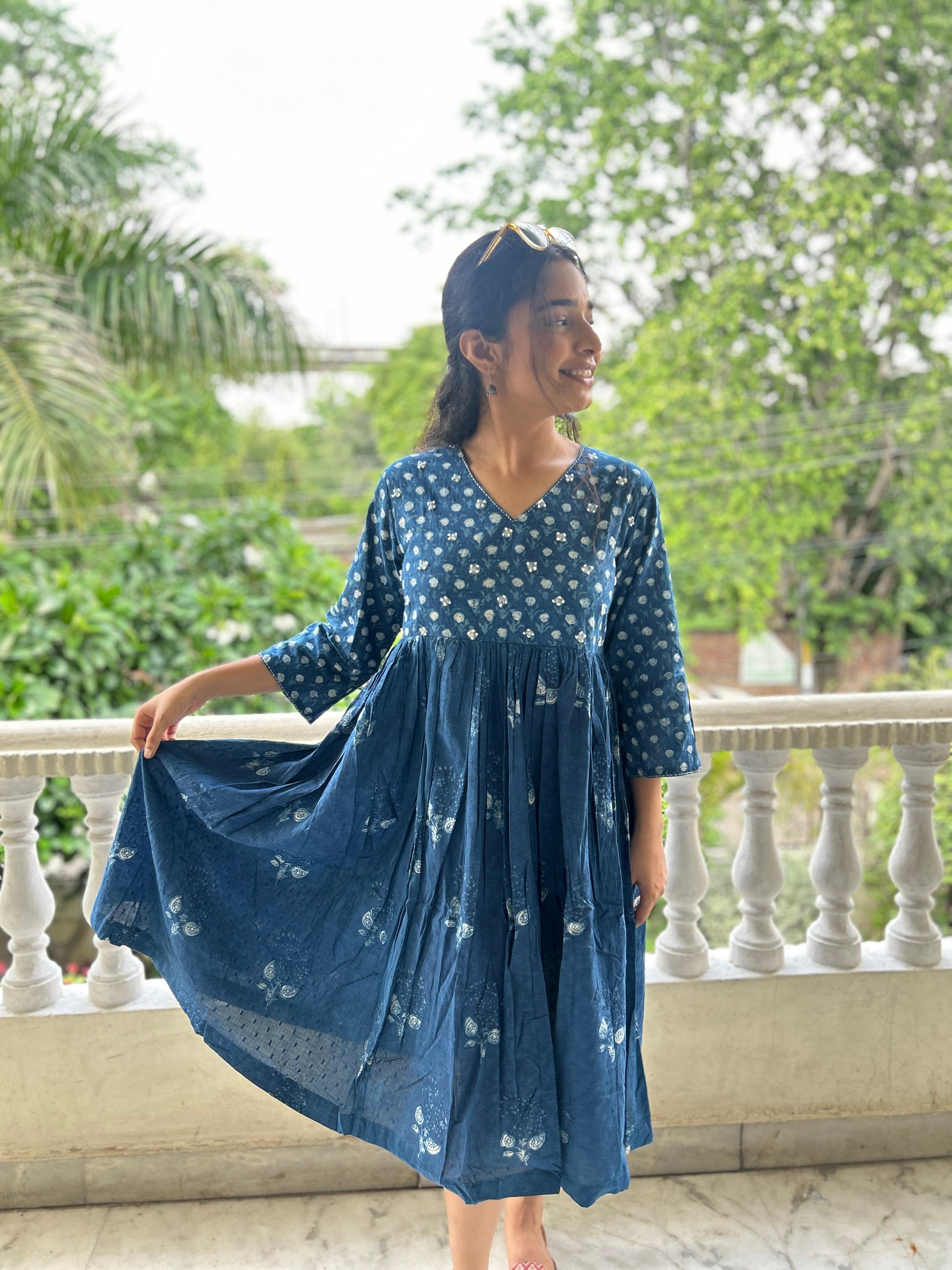 Kantha dress indigo - Goodhand