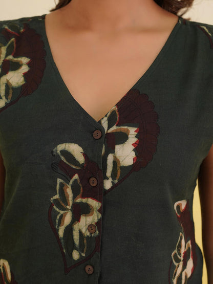 Sleeveless Cotton Block Printed Kothi Top Indigo