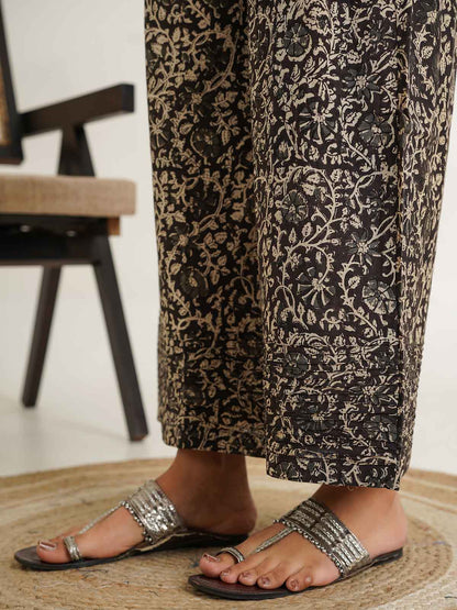 Relaxed Cotton Pintucks Zubi Pant Brown