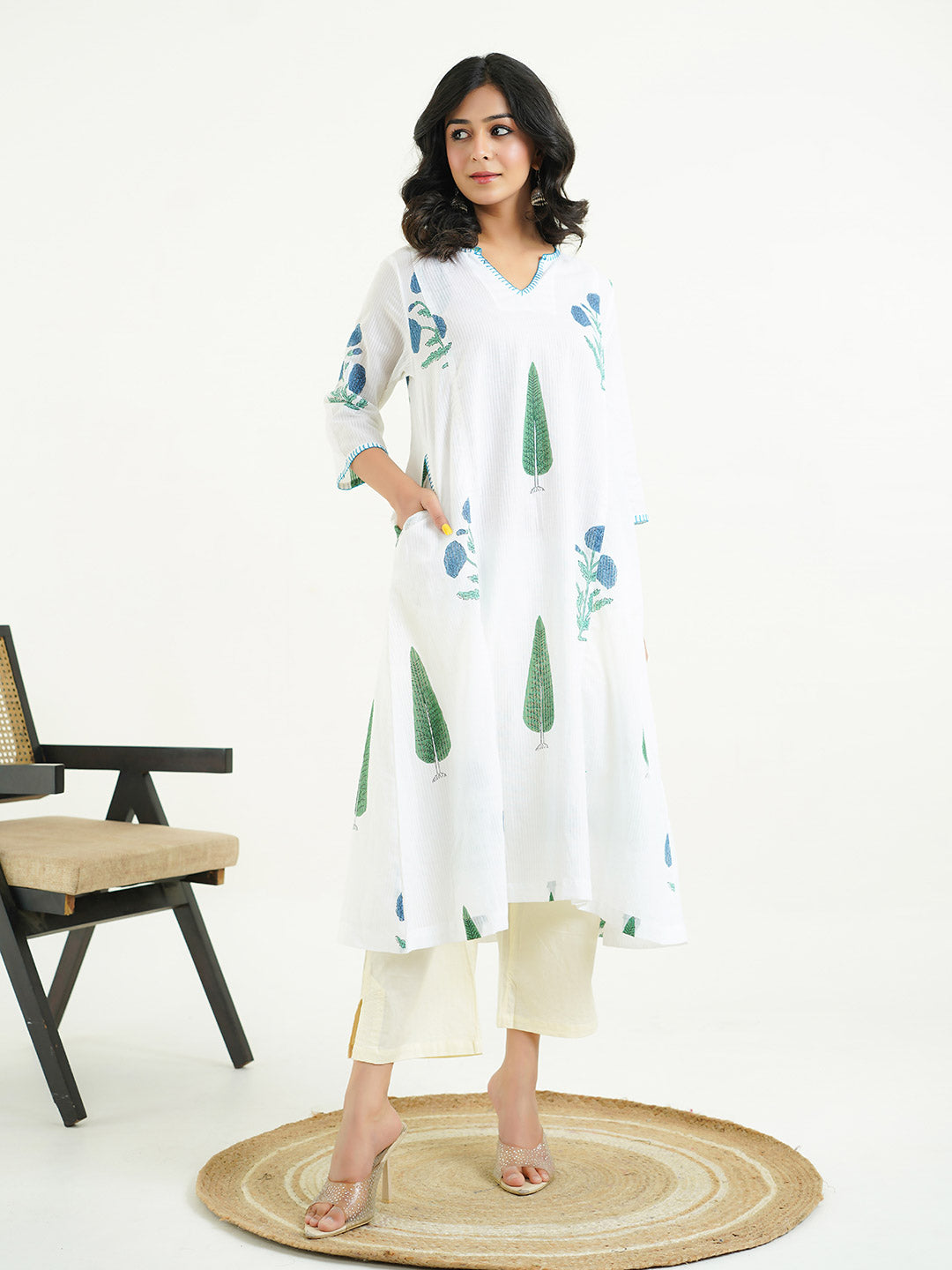 Cotton printed A-line Phiran kurta Blue-White