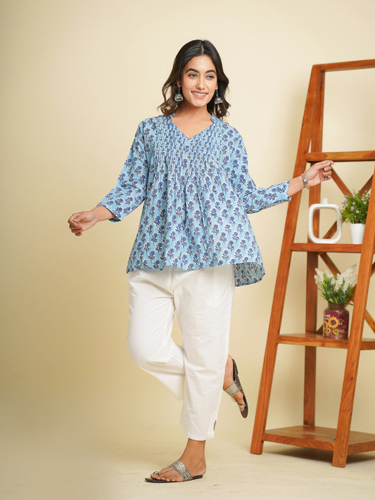 Gauhar Pintuck Top light blue - Goodhand